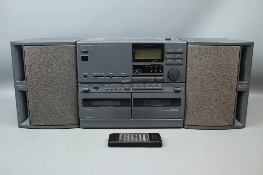 Stereo, Hitachi model FX-7, med fjärrkontroll.