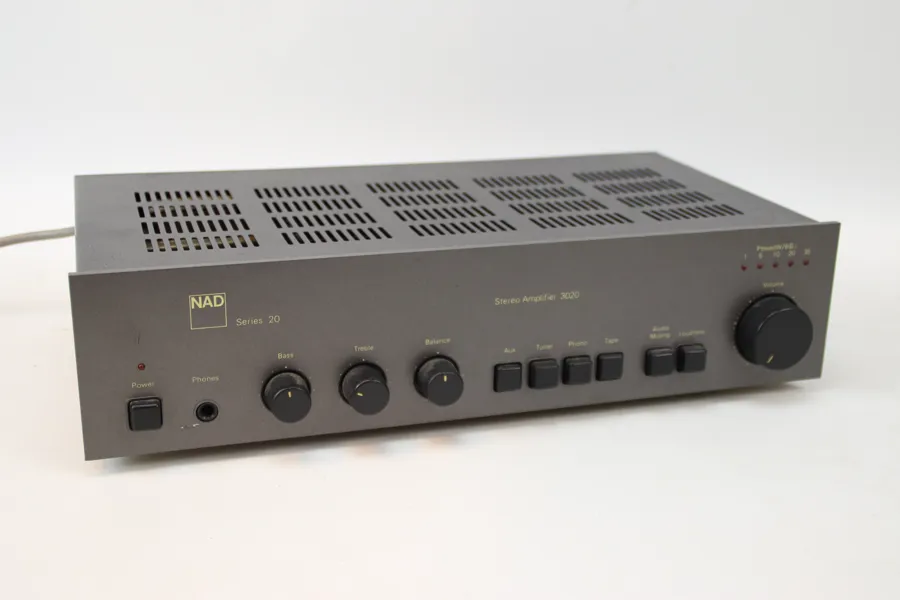 Stereo Amplifier 3020, Nad Series 20.