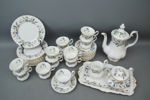 Kaffeservis, 28 delar, benporslin, Birgaddon, Royal Albert, England.