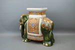 Piedestal, elefant, porslin.