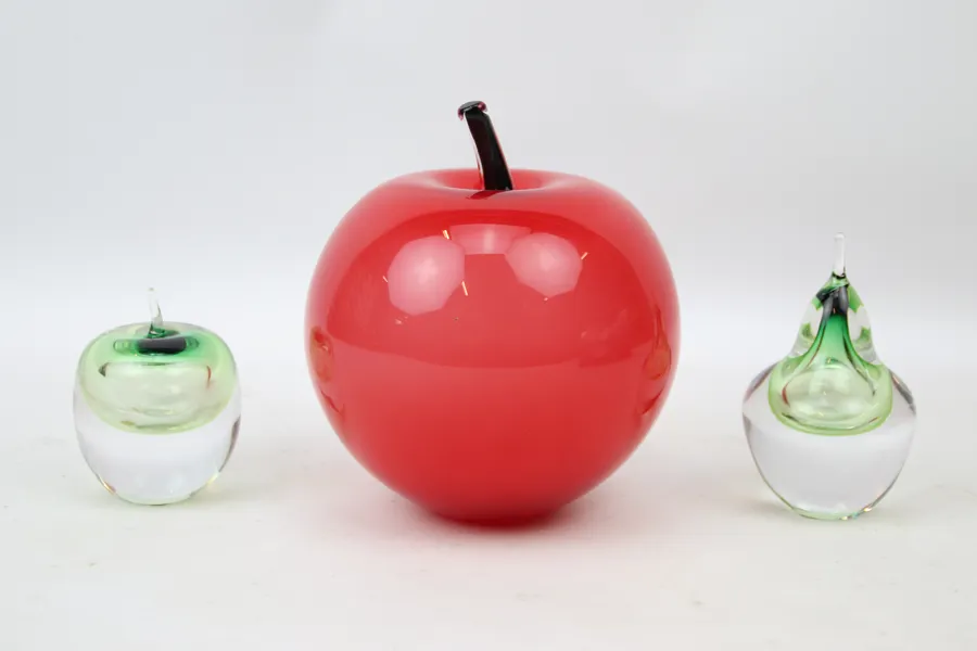 Glasfrukter, 3 st, Studio Åhus, signerade.