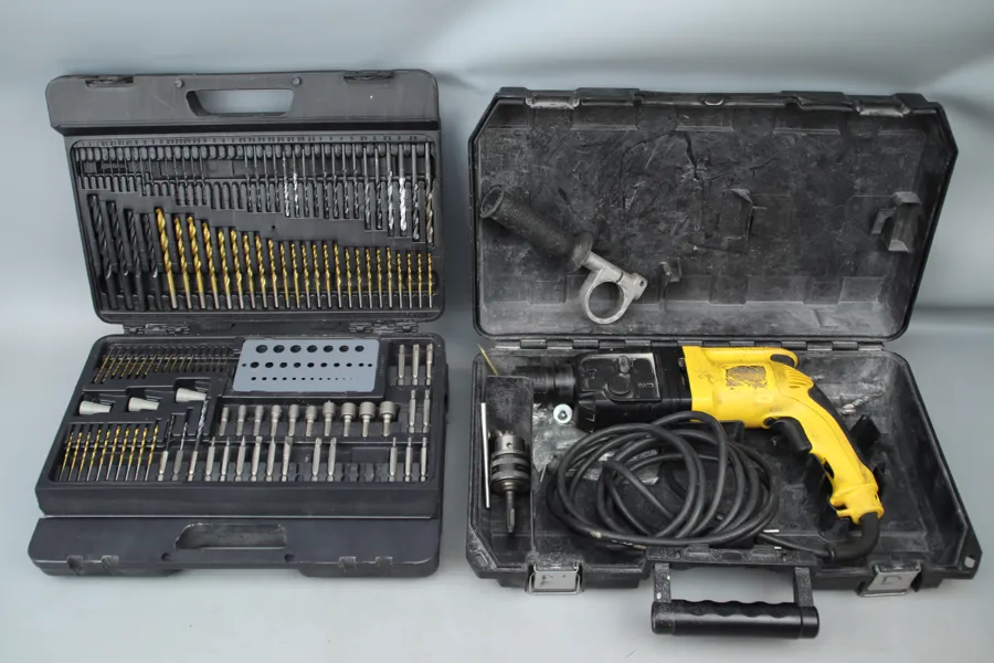 Slagborr, DeWalt DW 566-QS, samt borr.