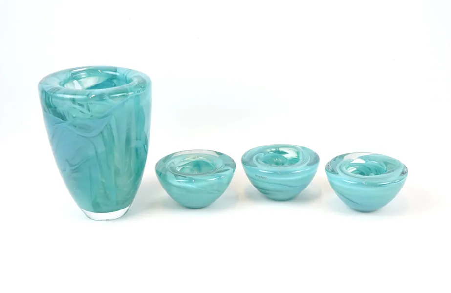 Anna Ehrner, vas och ljuslyktor, 4 delar, glas, ''Atoll'', Kosta Boda.