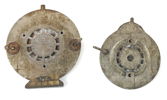 Bilmärken, 2 st, emalj/metall, Royal Automobile Club Association/Kungliga Automobilklubben.