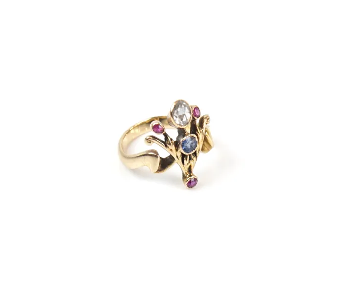 Ring med stenar, 18K guld.