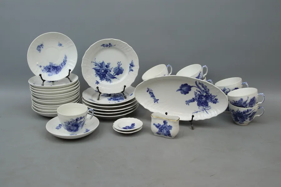 Servisdelar, 21 st, porslin, "Blå Blomst", Royal Copenhagen.