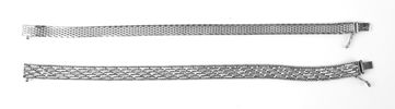 Armlänkar, halvstela, silver 830-835.