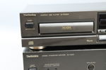 Förstärkare, Technics SU-VX500, och cd-spelare, Technics SL-PG420A.
