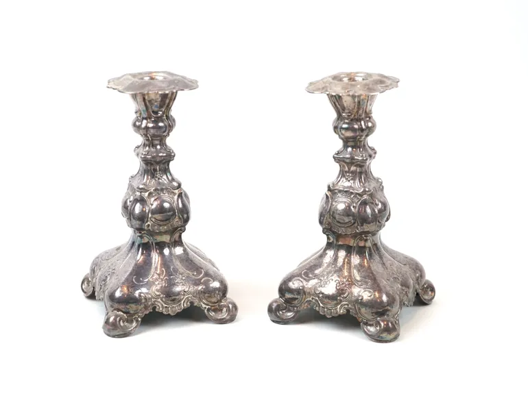 Ljusstakar, ett par, nysilver, barockstil.