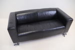 Soffa, skinn/metall, "Klippan", IKEA.