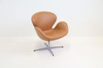 Arne Jacobsen, snurrfåtölj, skinn/metall, "Svanen", Fritz Hansen.