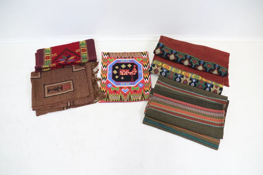 Dukar m.m, 5 delar, textil.
