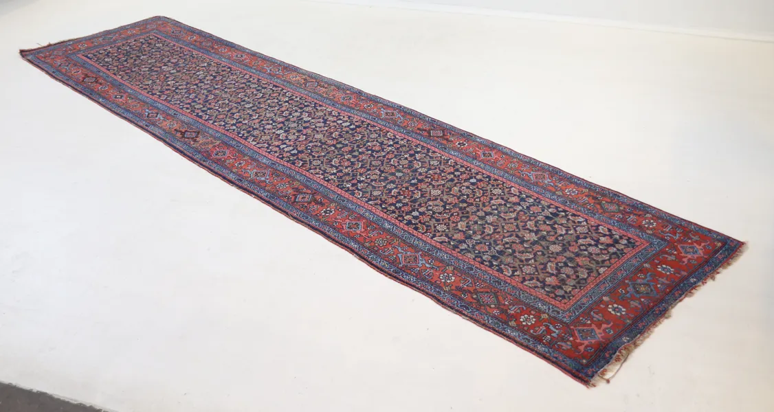 Gallerimatta, orientalisk, handknuten, ull.