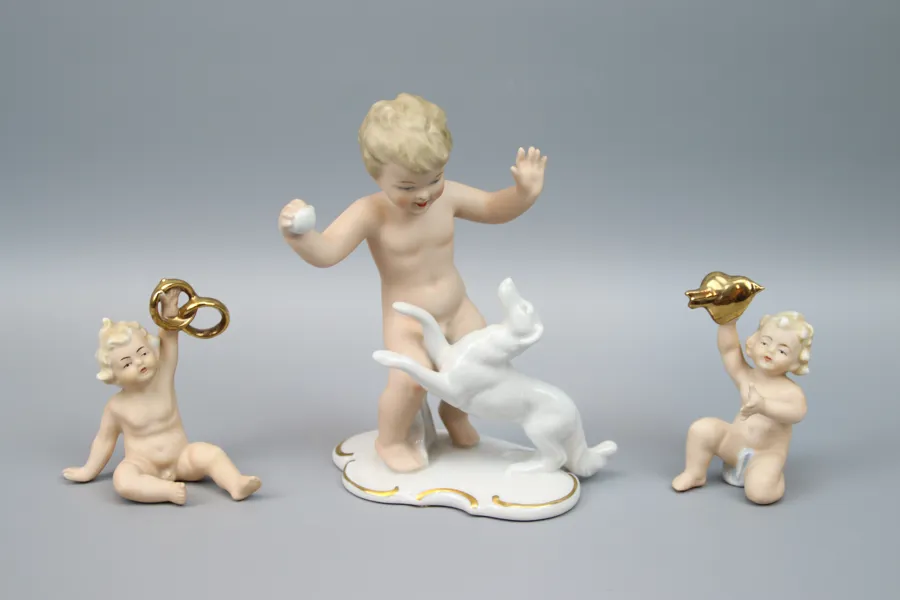 Figuriner, 3 st, porslin, bl.a Wallendorf 1764.
