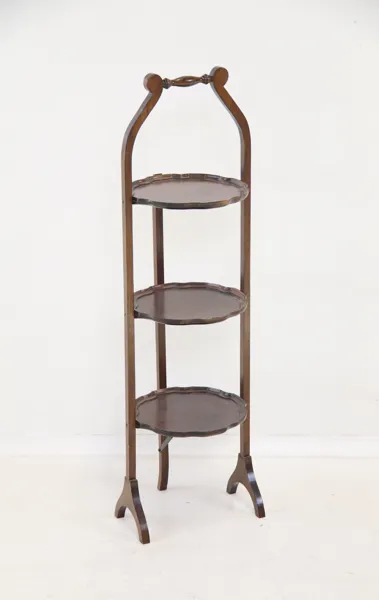 Cakestand, hopfällbart, trä.