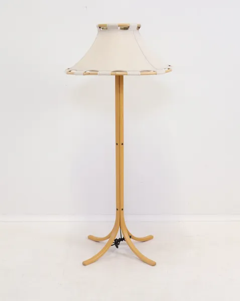 Anna Ehrner, golvlampa, trä/textil, ''Anna'', Ateljé Lyktan, 1900-tal.