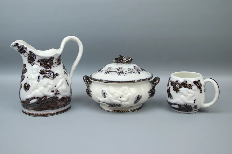Servisdelar, 3 st, porslin, Mullbär, Gefle.
