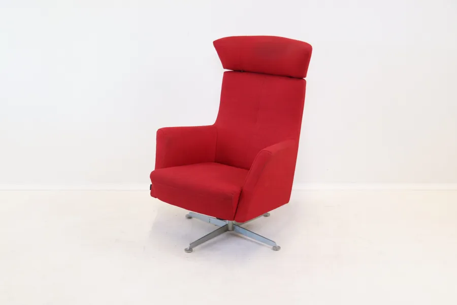 Snurrfåtölj, textil/metall, Conform.