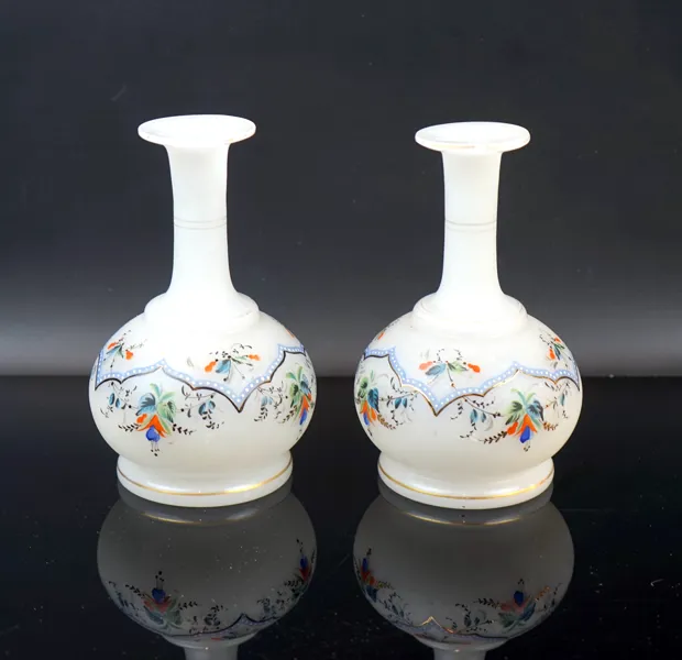 Vaser, ett par, flussglas.