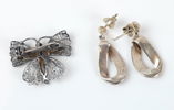 Ringar, brosch och örhänge, 5 delar, silver.
