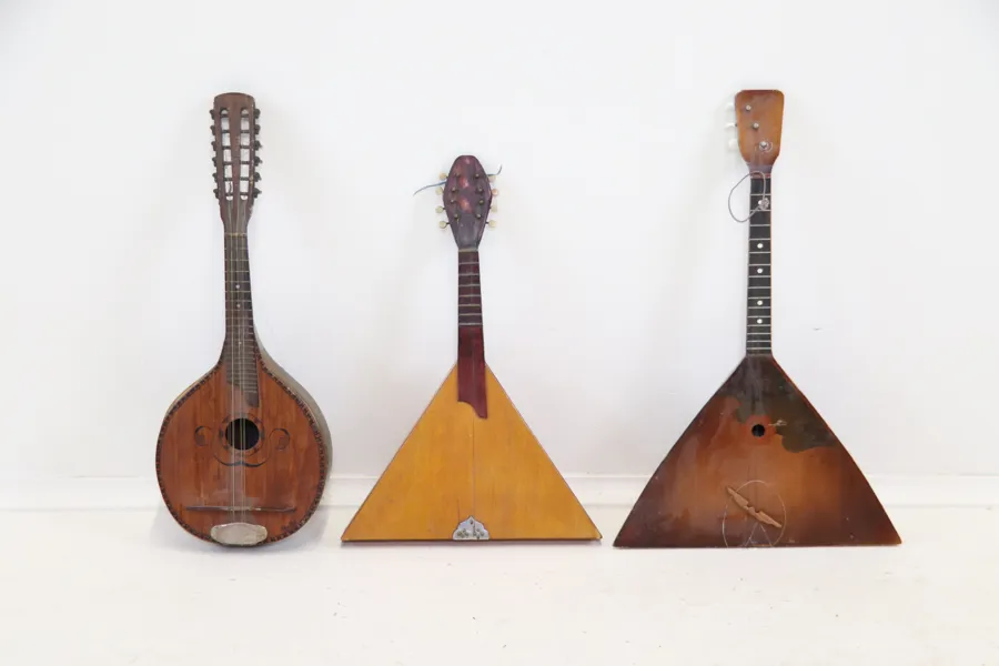 Mandolin samt balalajkor, 3 delar.