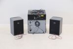 Stereo och Cd-spelare, Sony, med ett par högtalare, Philips.