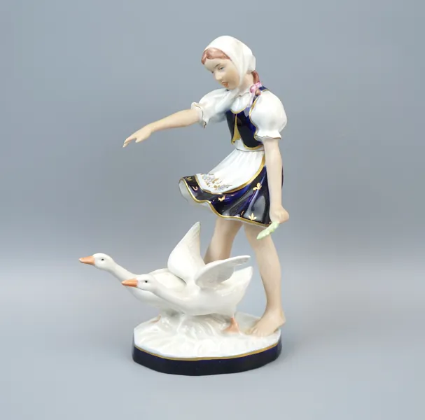 Figurin, porslin, Royal Dux.