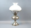 Fotogenlampa, metall/glas.