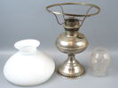 Fotogenlampa, metall/glas.