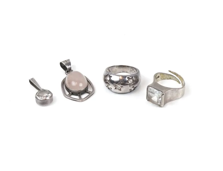 Hänge och ringar, 4 delar, silver.