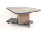 Soffbord, sten/metall.