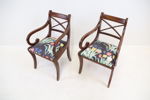 Karmstolar, ett par, mahogny/textil, klädda med "Tulpaner" av Josef Frank, Svenskt Tenn.