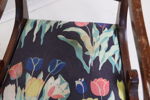 Karmstolar, ett par, mahogny/textil, klädda med "Tulpaner" av Josef Frank, Svenskt Tenn.