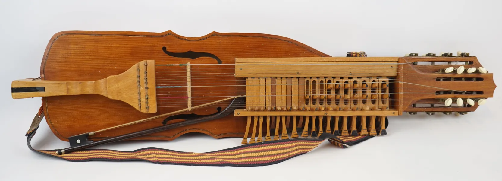 Nyckelharpa, W. Gunskar, 1981.