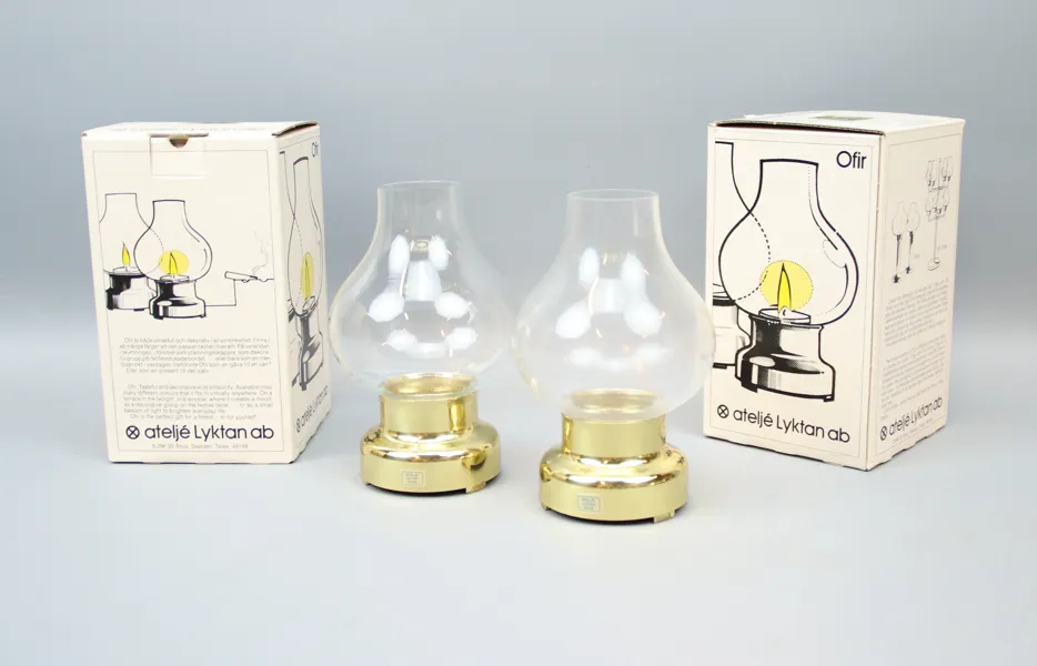 Ljuslyktor, ett par, glas/mässing, "Ofir", Ateljé Lyktan, Åhus.