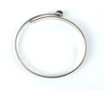 Armring med falköga, öppningsbar, silver.