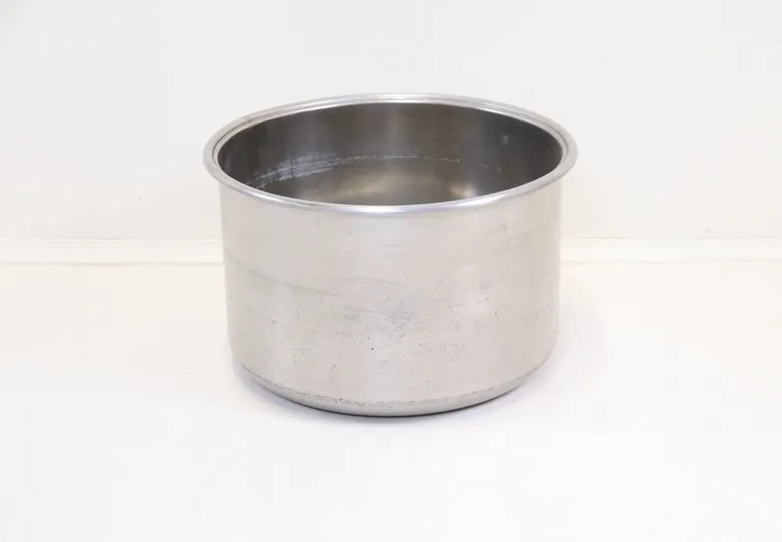 Kärl med avtappningshål, rostfri metall.
