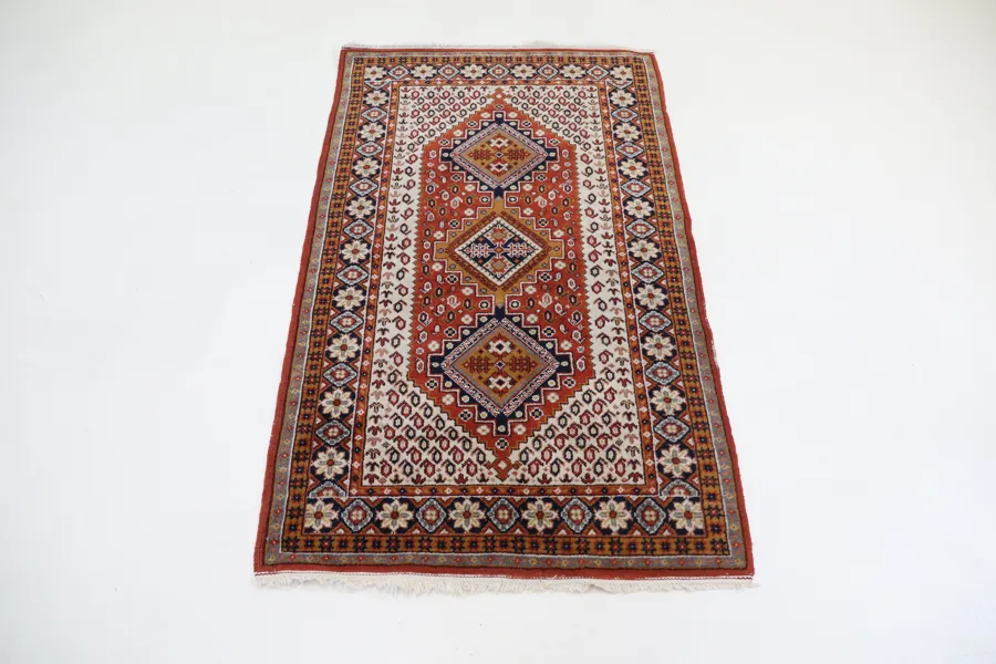 Matta, orientalisk, handknuten, ull.
