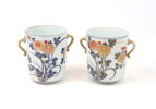 Urnor, ett par, porslin, Imari, Japan, 1700-tal.