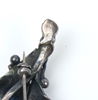 Halsband och brosch, bärnsten, brosch med silverskoning.