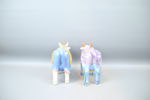 Skulpturer, 2 st, kor, porslin, "Cow parade", 2000-tal.