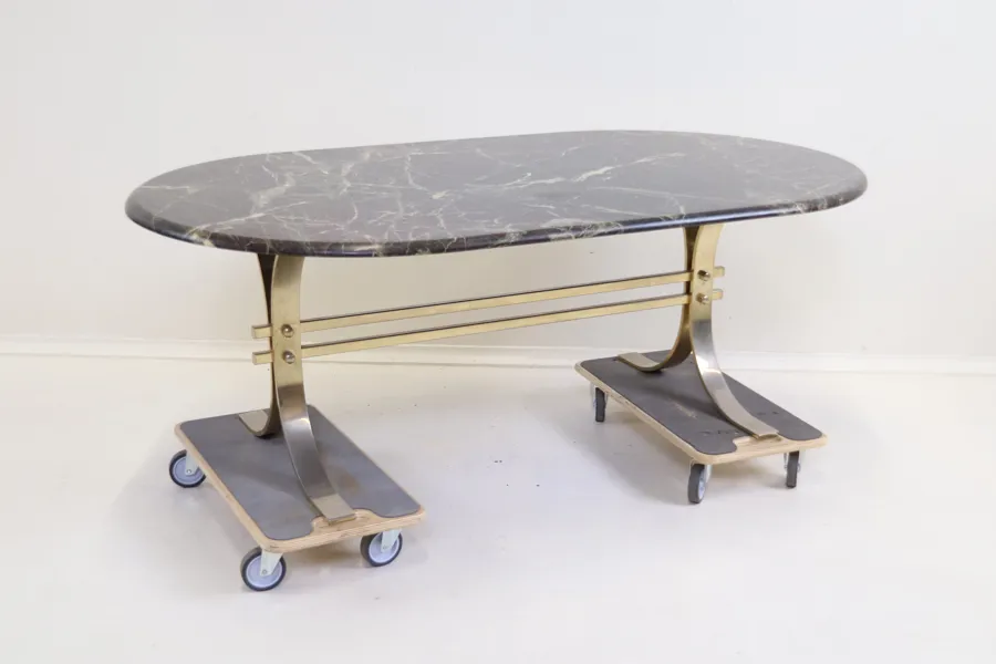 Soffbord, stenskiva, metall, 1900-talets senare del.