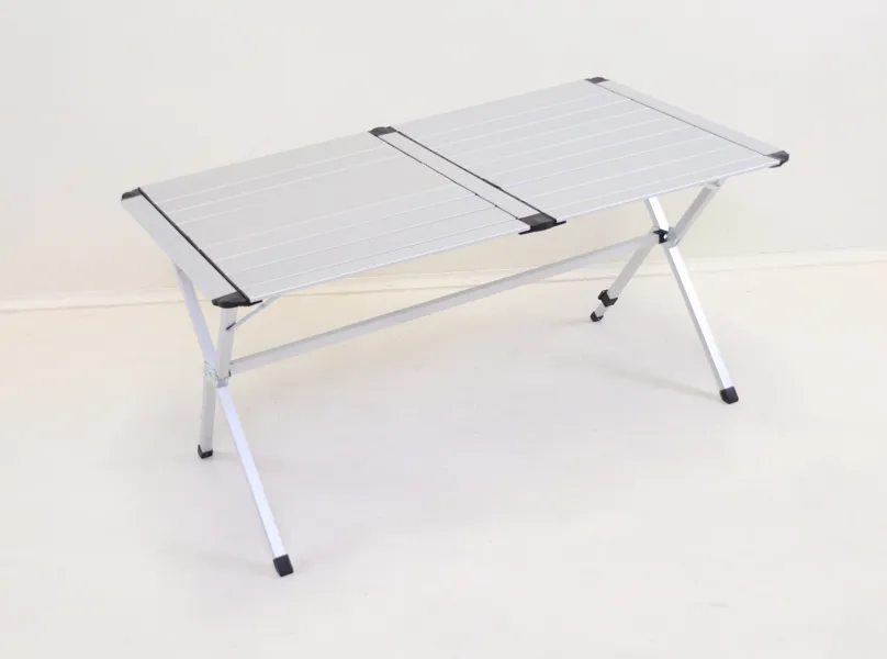 Campingbord, metall, ihopfällbart, med väska.