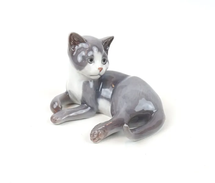 Figurin, katt, porslin, nr 2514, Bing & Gröndahl.