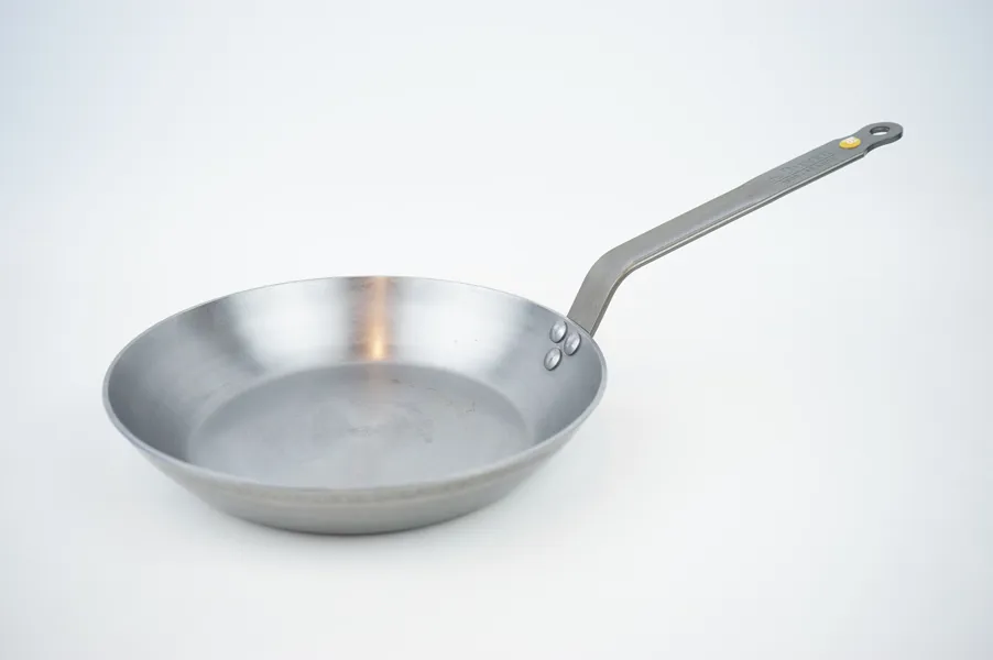 Panna, kolstål, "Lyonaise", Le Buyer, Frankrike.