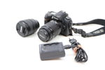 Nikon D70s, systemkamera med extra objektiv och tillbehör.