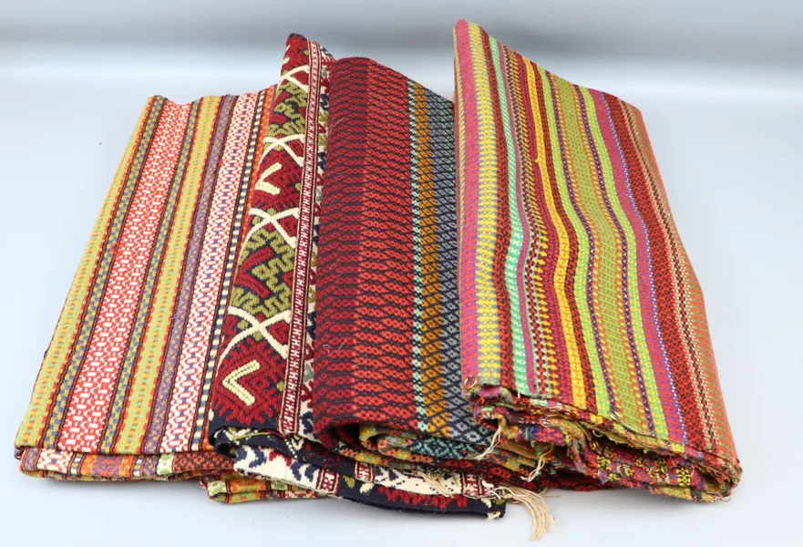 Hängen, allmoge, 4 st, textil.