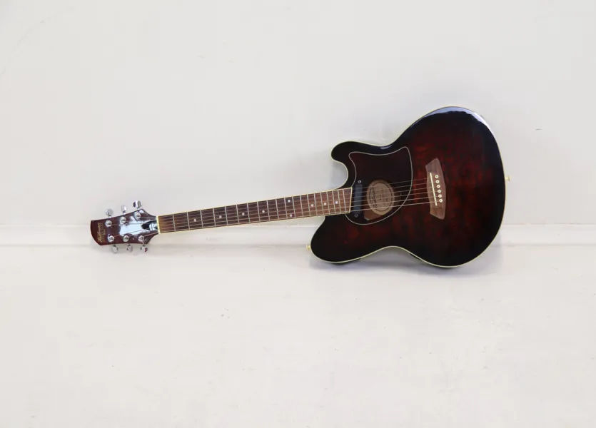 Gitarr, Talman Ibanez TCM50VBS, med fodral.