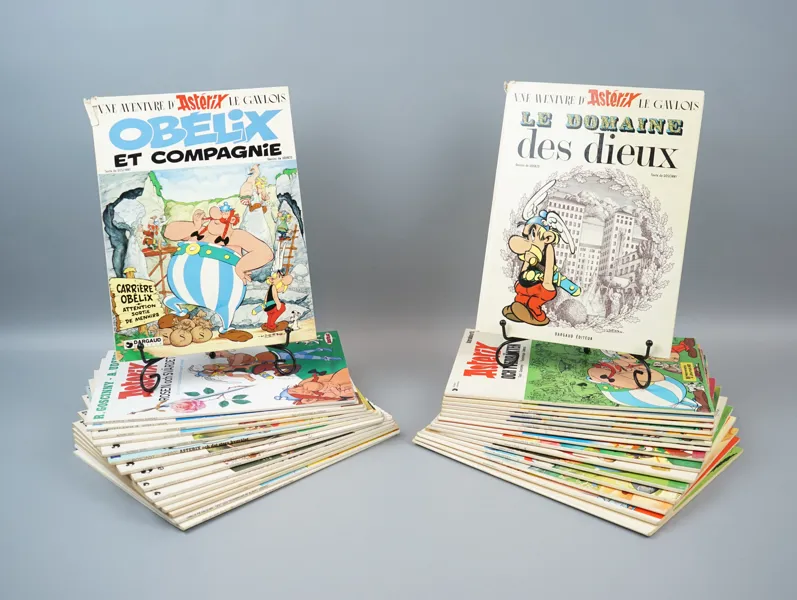 Seriealbum, Asterix & Obelix, ett parti, svenska och franska.