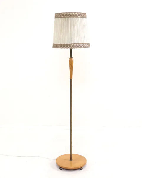 Golvlampa, mässing, ek/björk.